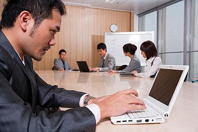 卡牌游戏《孤堡重围》Steam页面上线 2023年发售